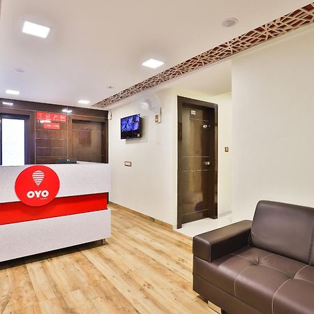 Hotel O Red Apple Ahmedabad Luaran gambar